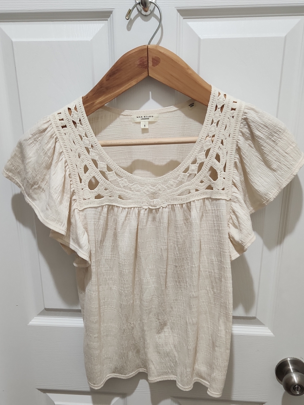 Max Studio Cream Crochet Yoke Flutter Sleeve Blouse